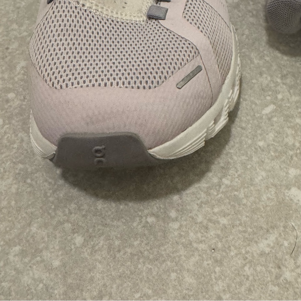 On Running Light Purple lavender and Gray Athletic Shoes - Picture 4 of 8